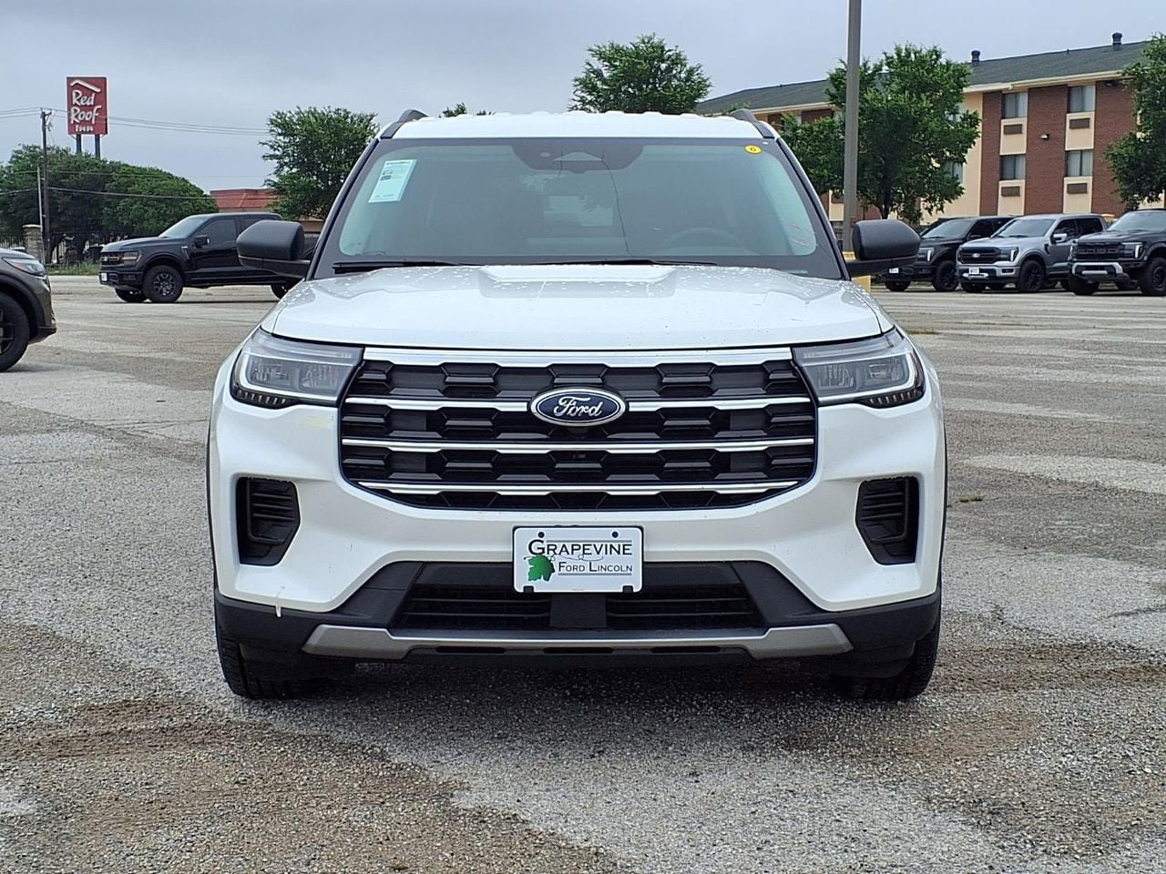 New 2026 Ford Explorer Active RWD image 2