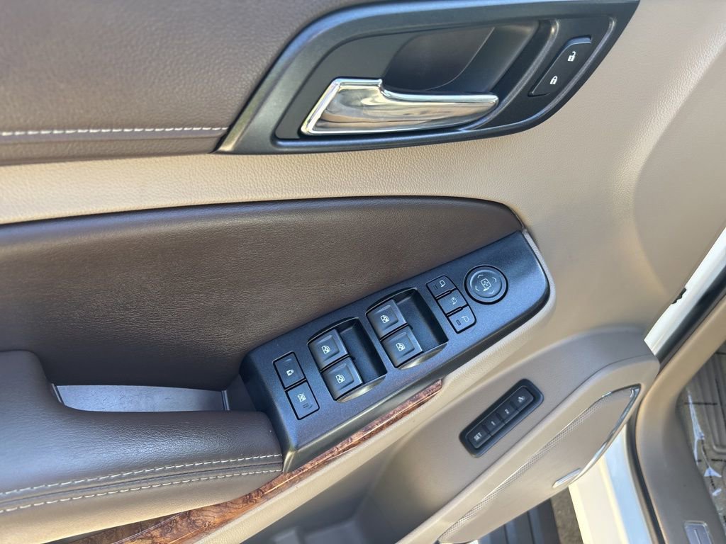 Used 2018 Chevrolet Suburban Premier image 29