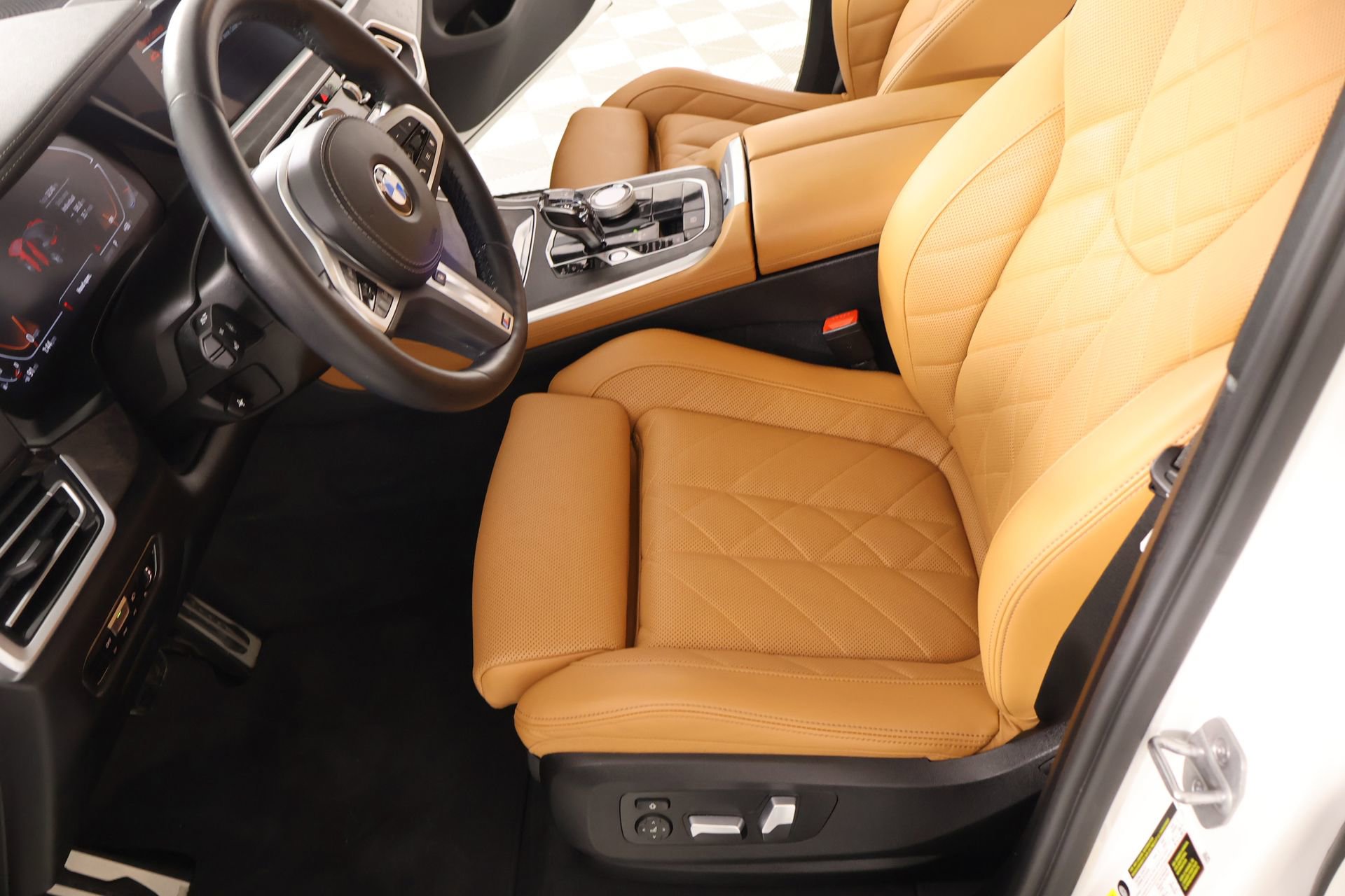 Used 2023 BMW X5 xDrive40i w/ M Sport Package image 12