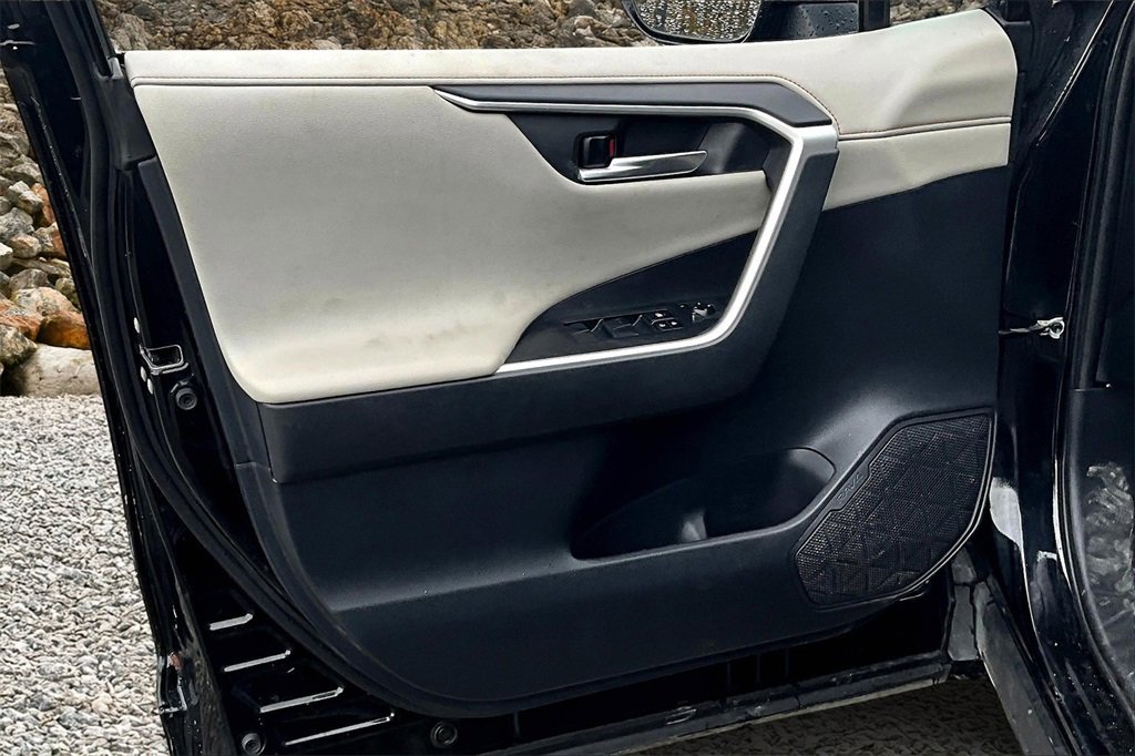 Used 2019 Toyota RAV4 Adventure image 19