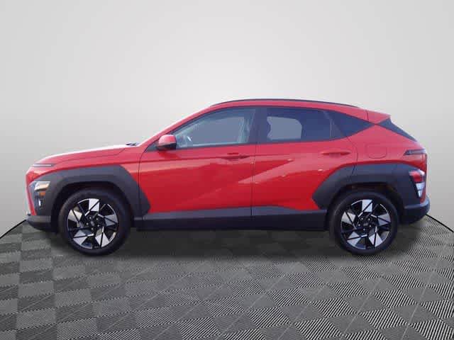 Used 2024 Hyundai Kona SEL image 2