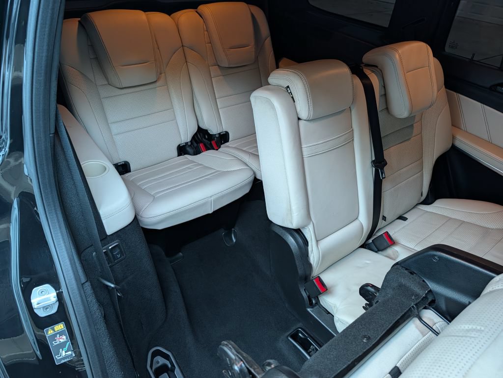 Used 2015 Mercedes-Benz GL 63 AMG 4MATIC image 34