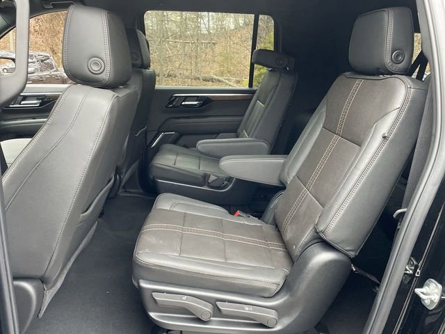 New 2026 Chevrolet Suburban High Country image 23