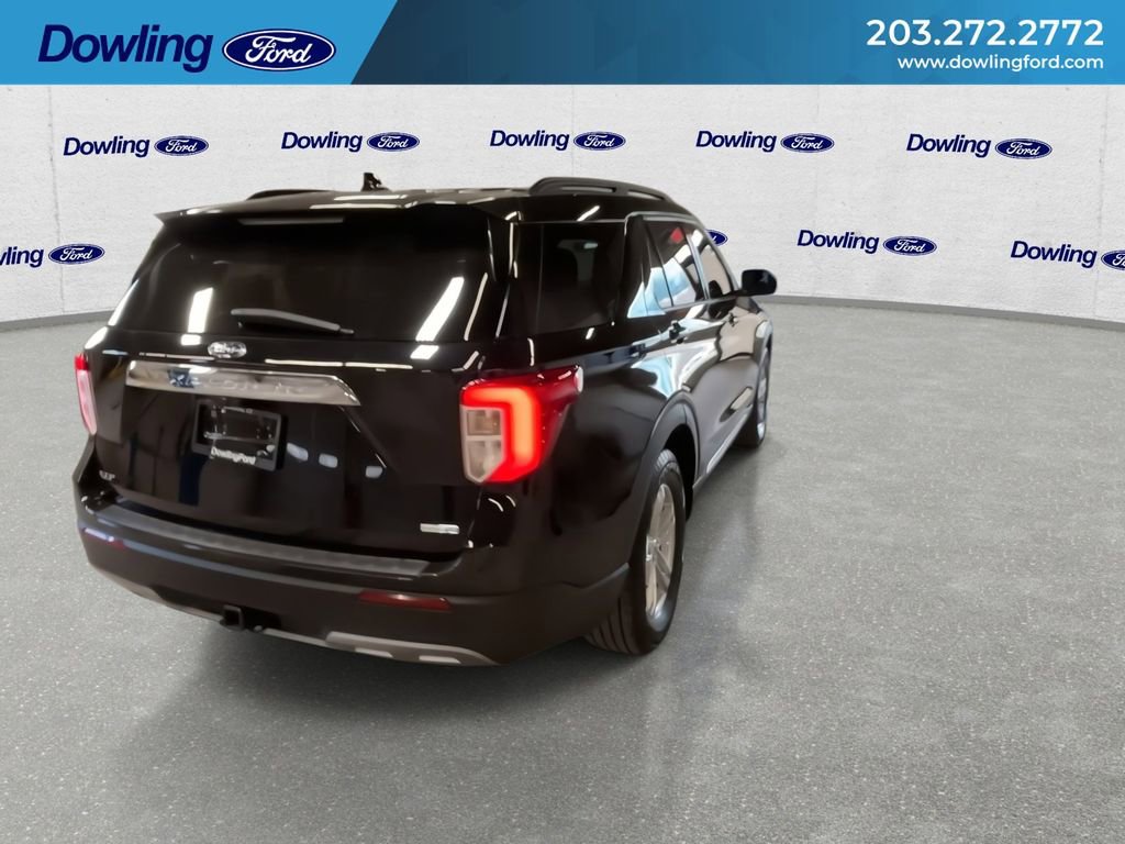 Used 2020 Ford Explorer XLT w/ Equipment Group 202A image 3