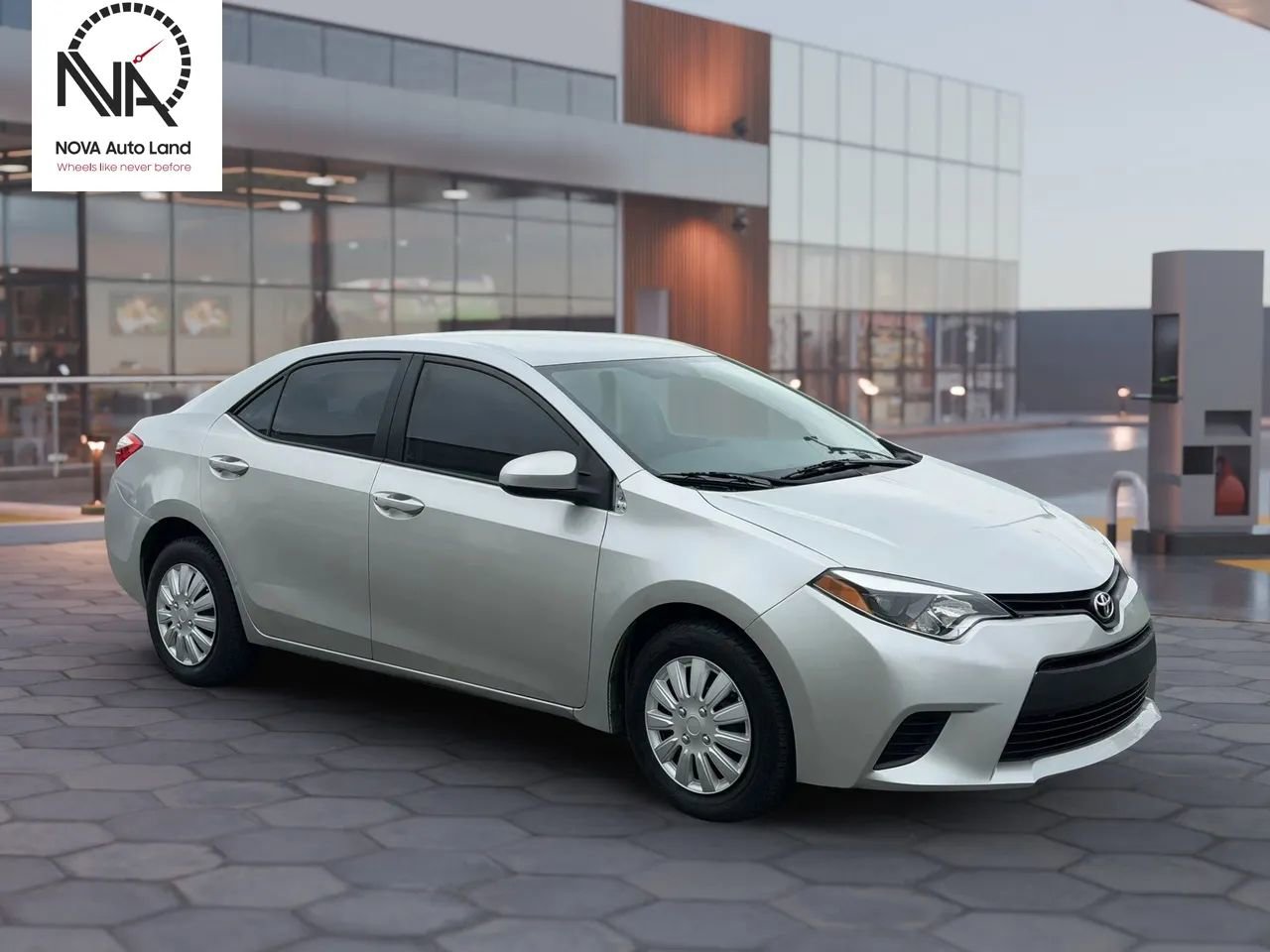 Used 2014 Toyota Corolla L FWD image 2