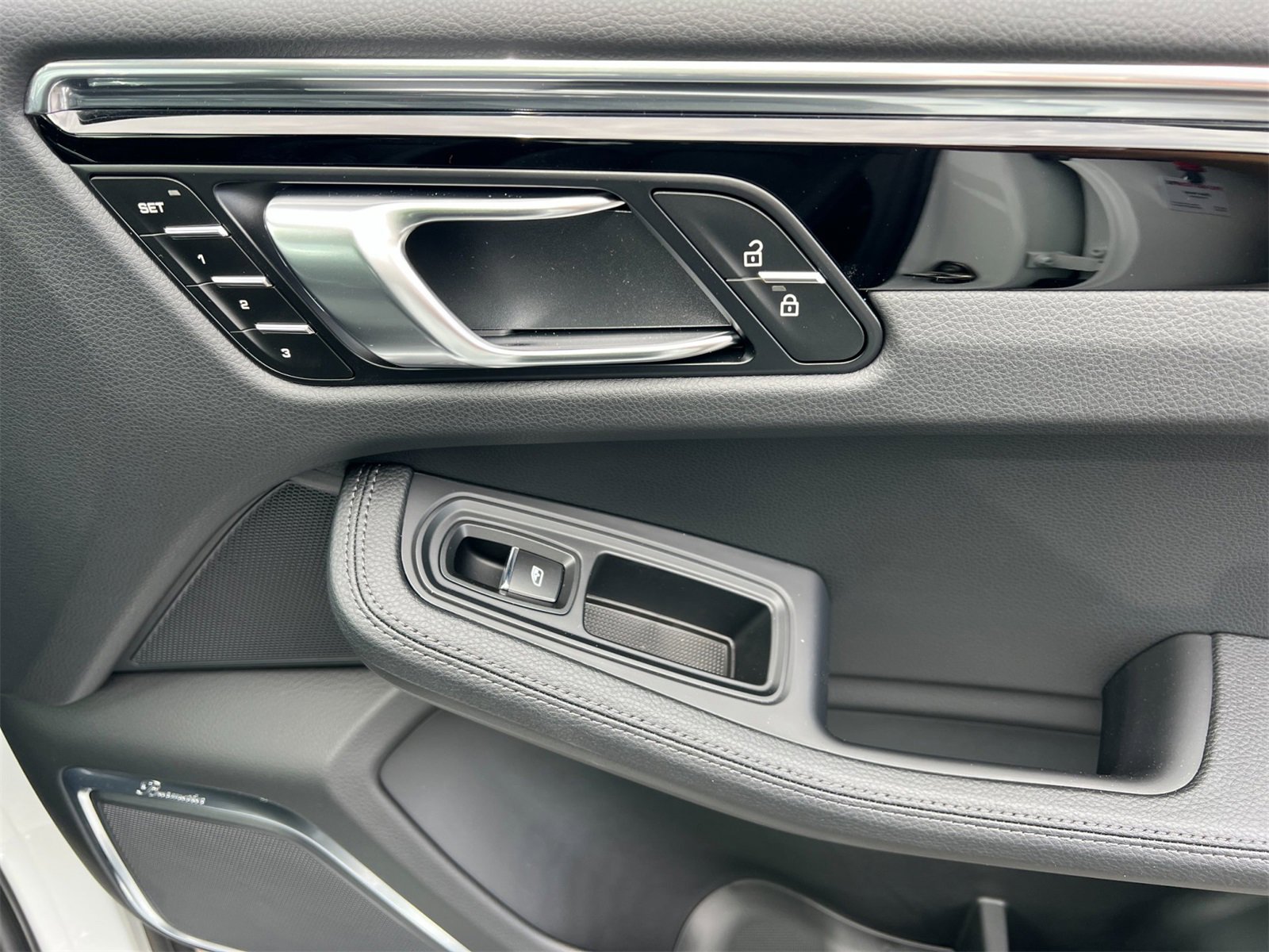 New 2025 Porsche Macan S image 20