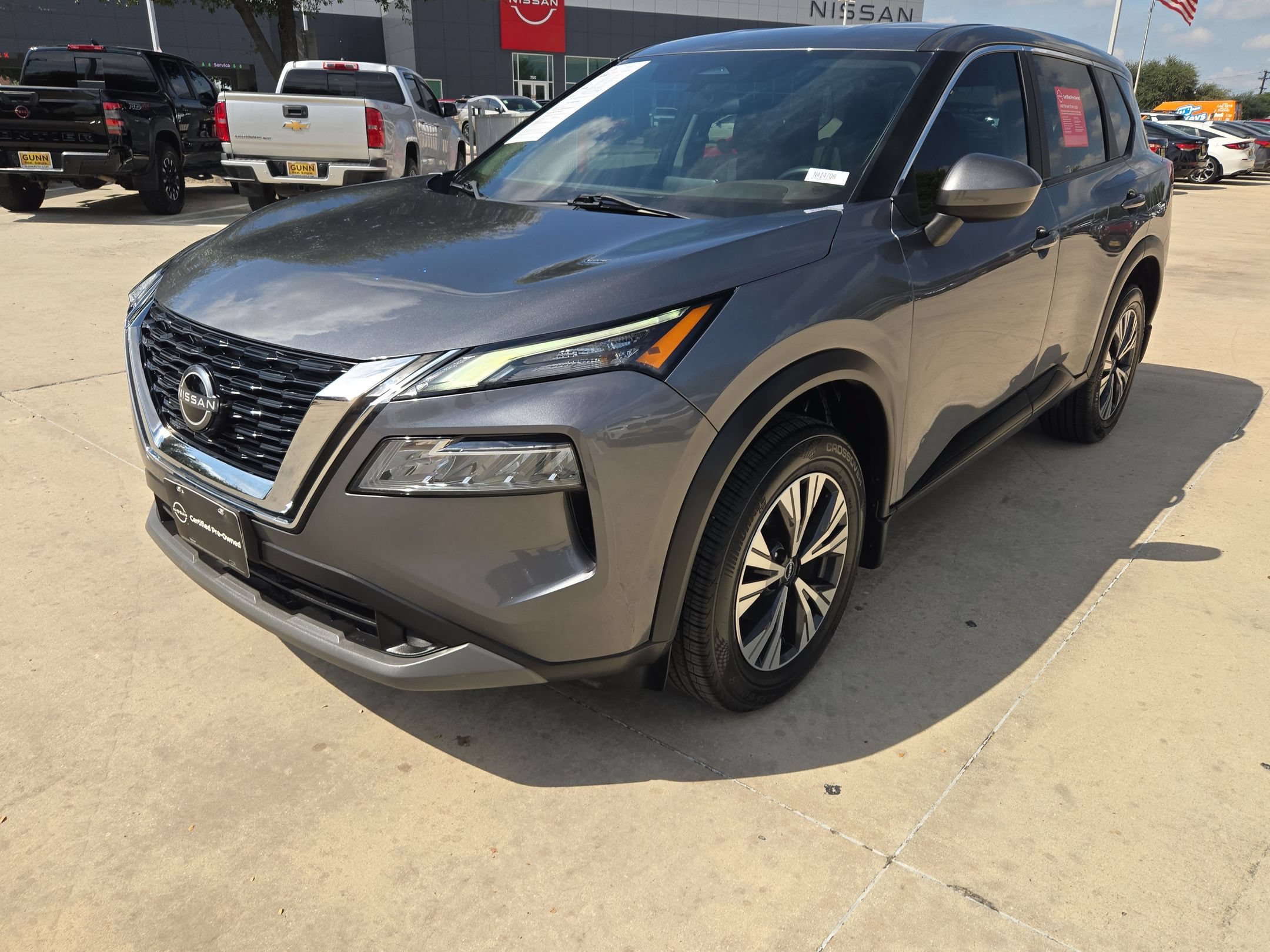 Used 2023 Nissan Rogue SV FWD image 7