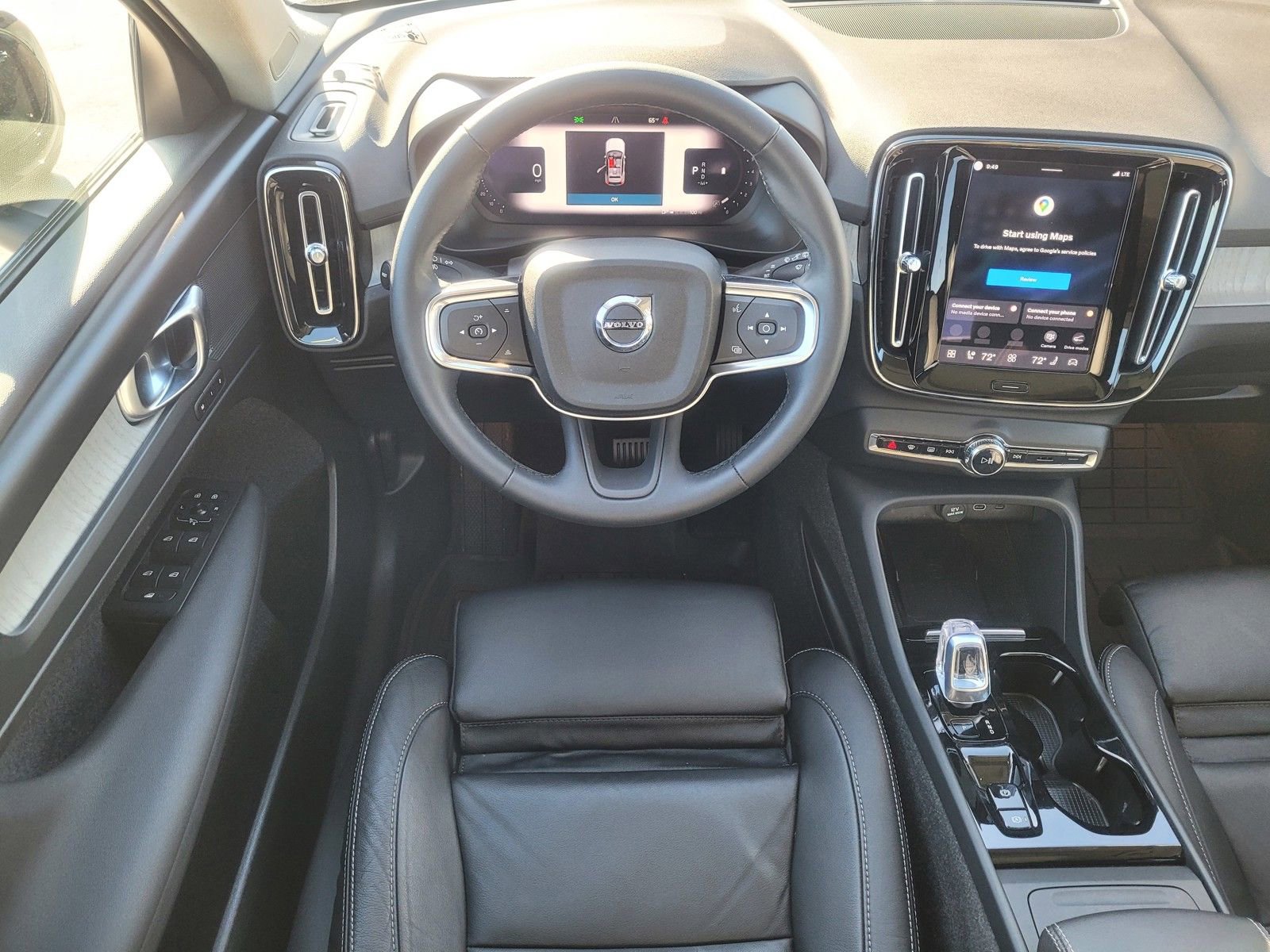 Certified 2023 Volvo XC40 B5 Plus w/ Protection Package Premier image 10