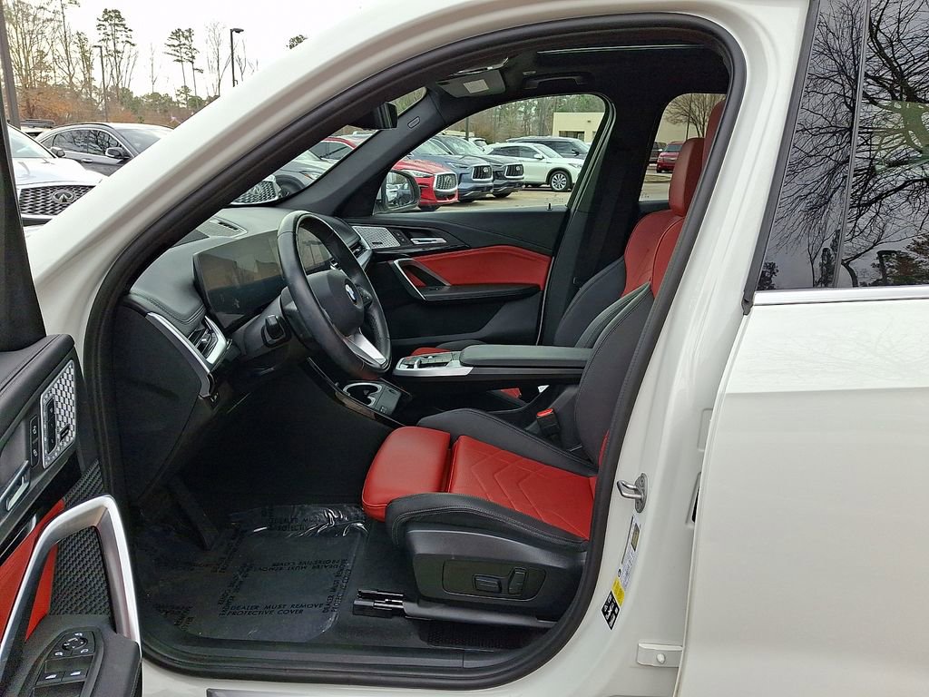 Used 2023 BMW X1 xDrive28i w/ Premium Package image 14