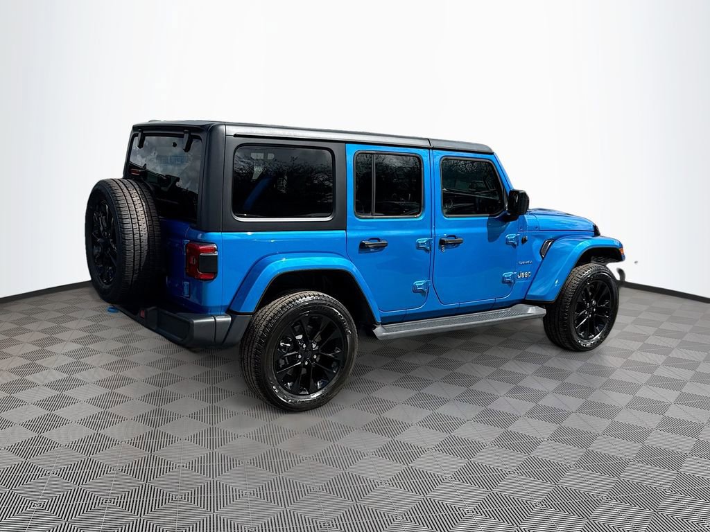 Used 2023 Jeep Wrangler Unlimited Sahara w/ Cold Weather Group image 6