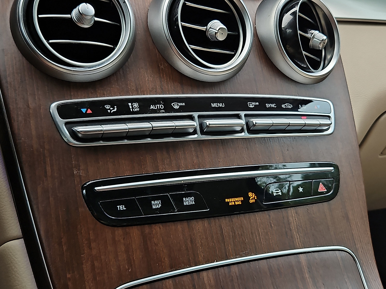 Used 2022 Mercedes-Benz GLC 300 4MATIC image 16