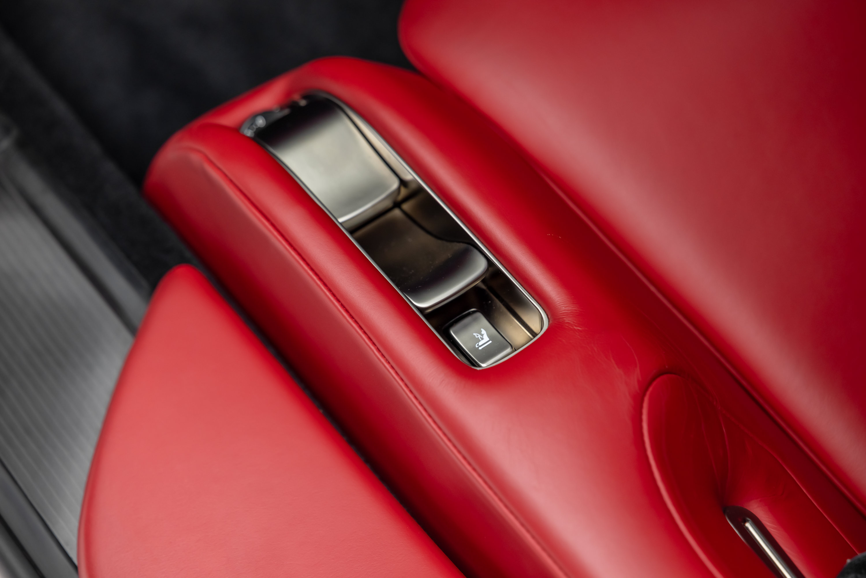 Used 2012 Lexus LFA RWD image 51