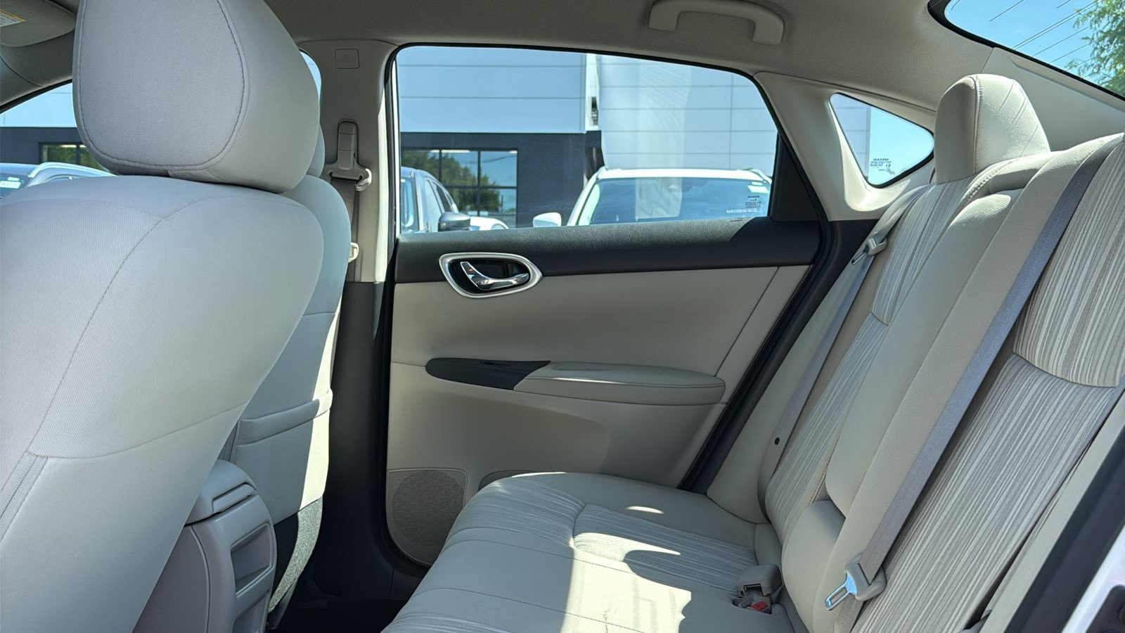 Used 2016 Nissan Sentra SV FWD image 21