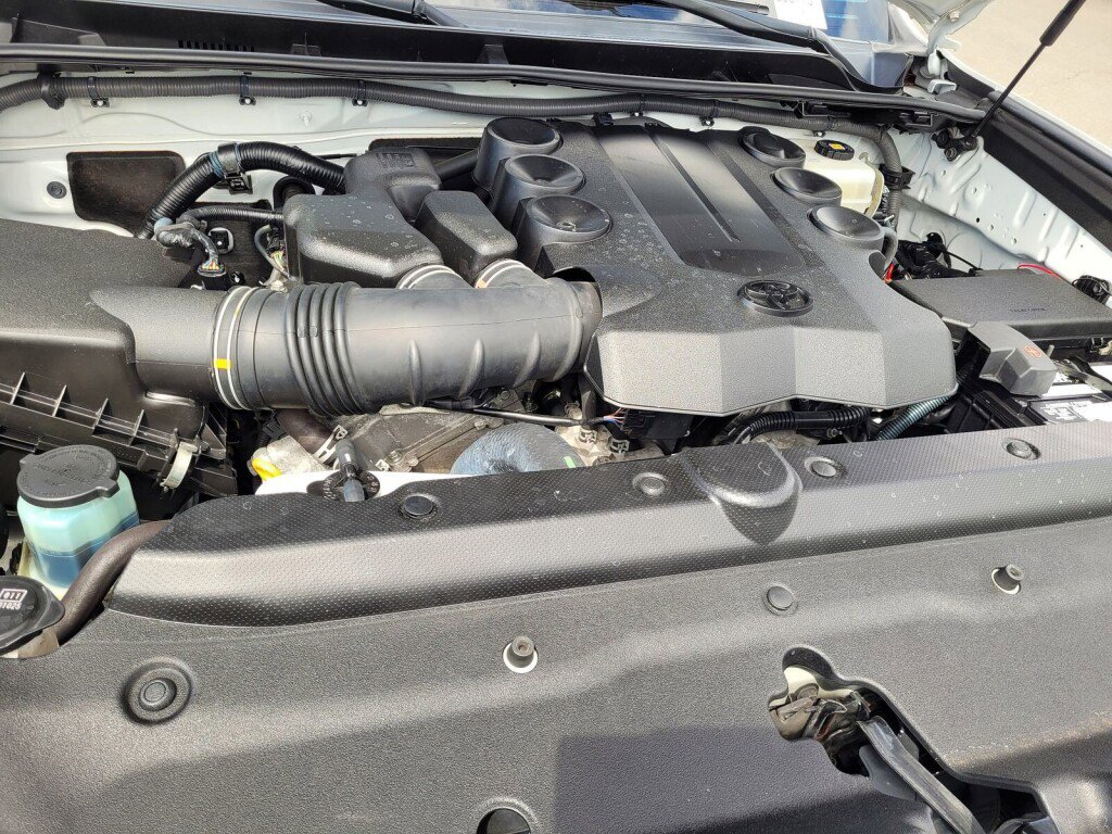 Used 2017 Toyota 4Runner SR5 Premium AWD/4WD image 9