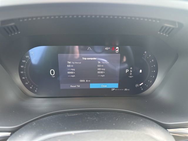 New 2026 Volvo XC60 B5 Plus w/ Protection Package Premier image 17