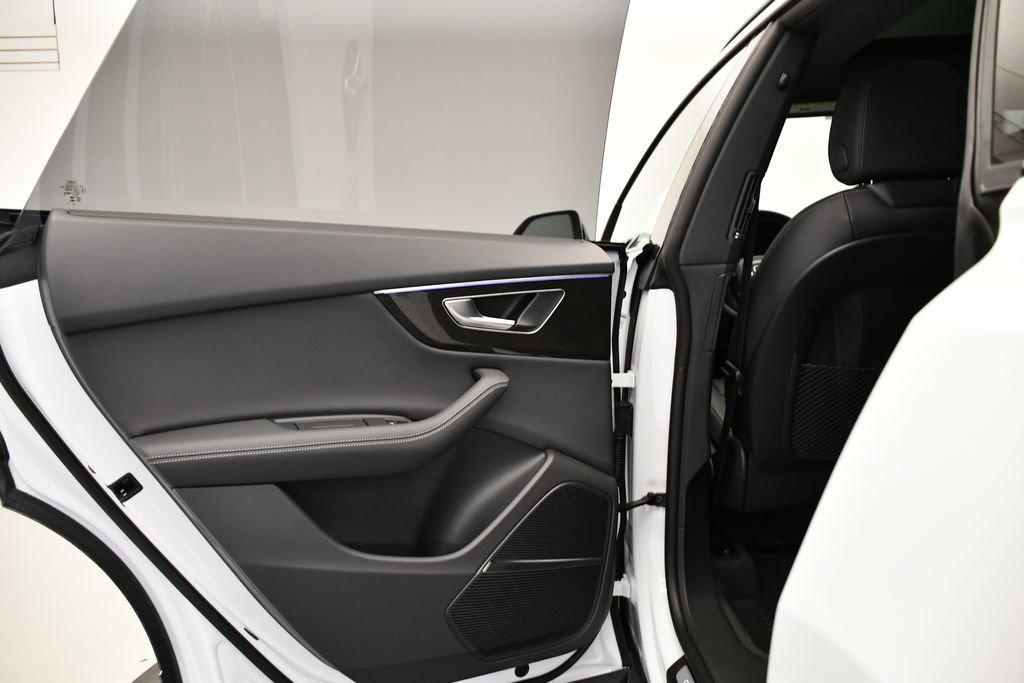 New 2026 Audi Q8 Premium Plus image 40