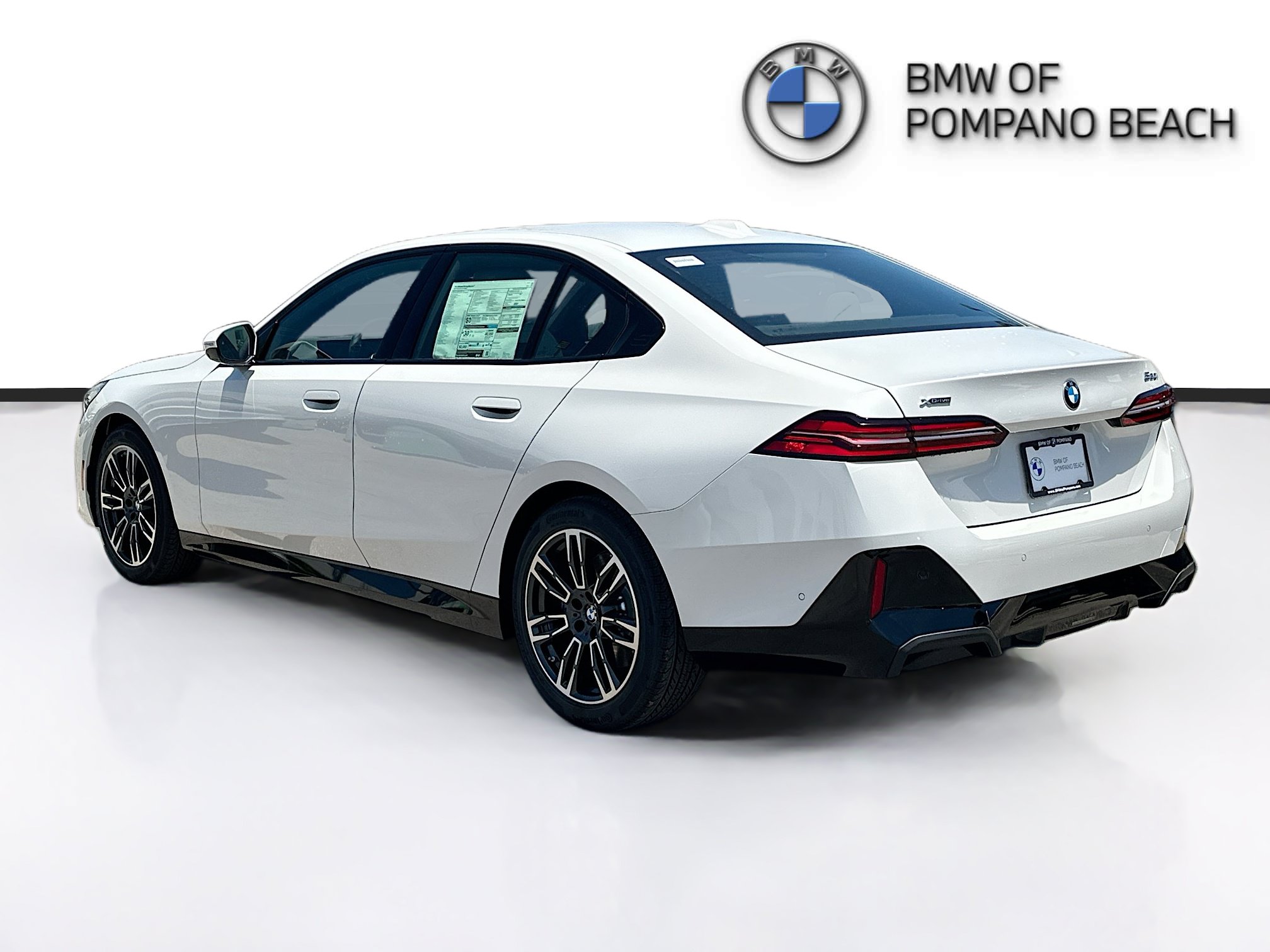 New 2027 BMW 530i xDrive w/ M Sport Package AWD/4WD image 4