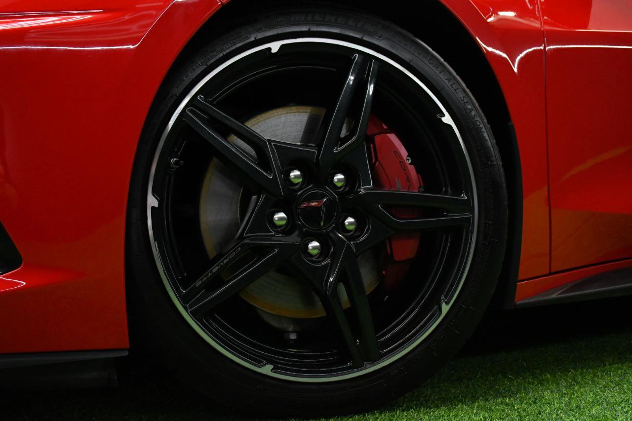 Used 2020 Chevrolet Corvette Stingray Premium Cpe w/ 3LT Preferred Equipment Group image 2