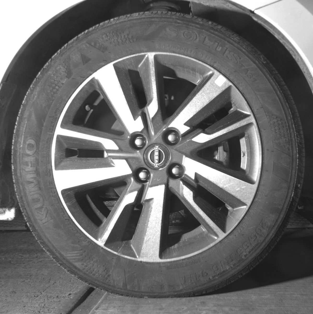 Used 2025 Nissan Versa SV FWD image 13