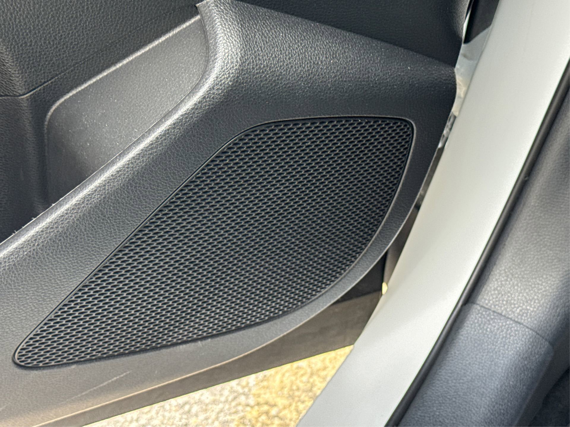 Used 2023 Toyota Corolla Cross XSE w/ Convenience Package image 35