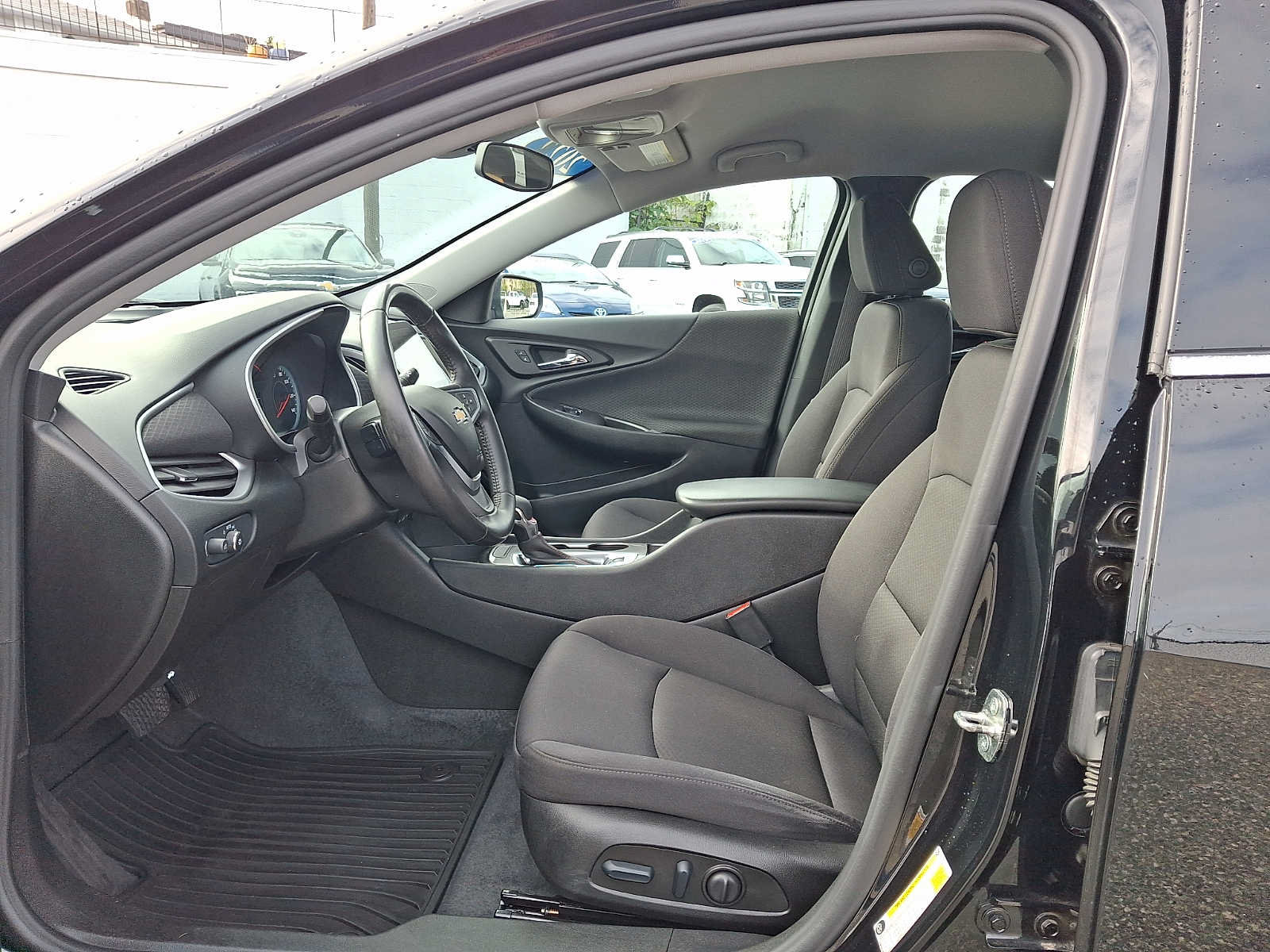 Used 2022 Chevrolet Malibu RS FWD image 13