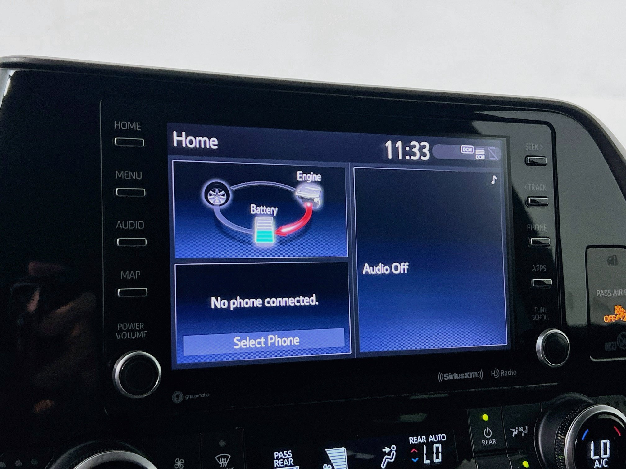 Used 2020 Toyota Highlander XLE FWD image 27
