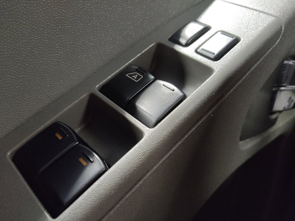 Used 2019 Nissan Frontier SV image 27