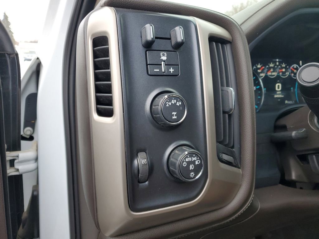 Used 2019 GMC Sierra 3500 Denali w/ Duramax Plus Package image 11