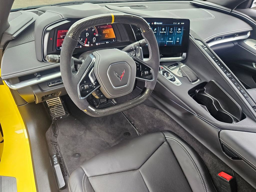 Used 2025 Chevrolet Corvette Z06 RWD image 13