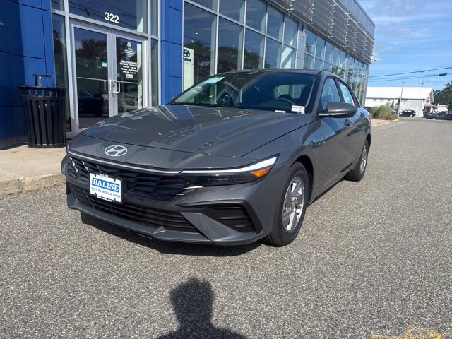 New 2026 Hyundai Elantra SE FWD image 2