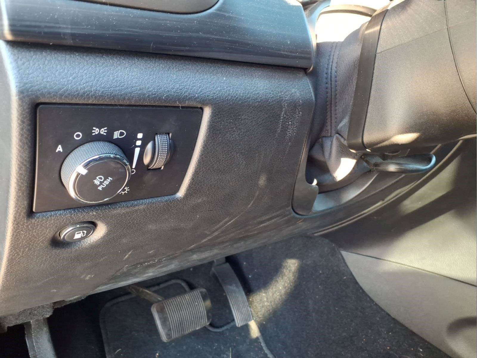 Used 2021 Jeep Grand Cherokee Laredo X AWD/4WD image 23