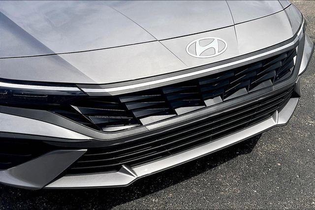New 2025 Hyundai Elantra SEL image 34