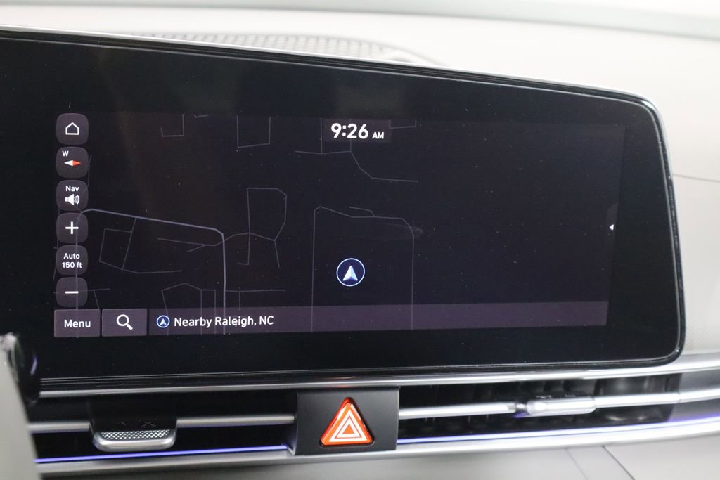 Used 2025 Hyundai Elantra SEL image 32