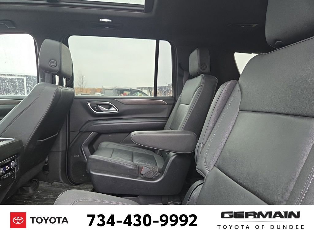 Used 2022 Chevrolet Suburban LT w/ LT Signature Package image 22