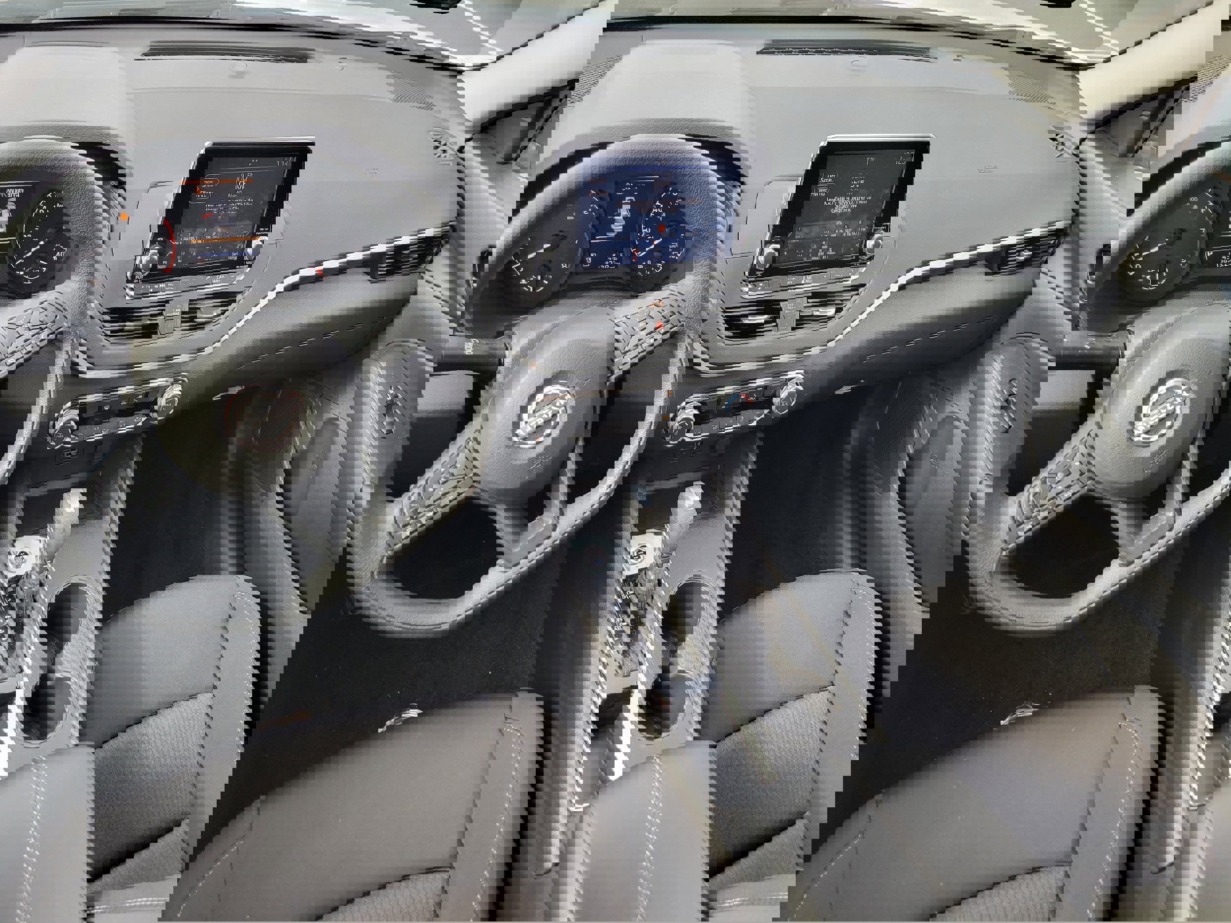 Used 2025 Nissan Altima 2.5 S image 13