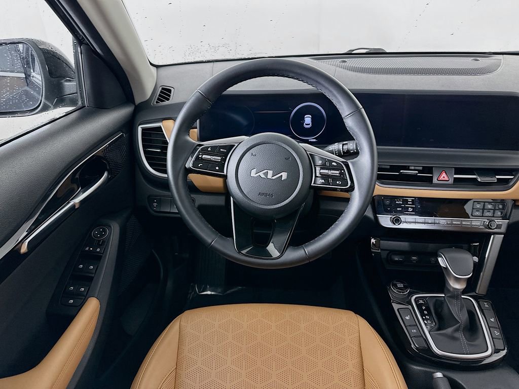 Used 2024 Kia Seltos EX image 31
