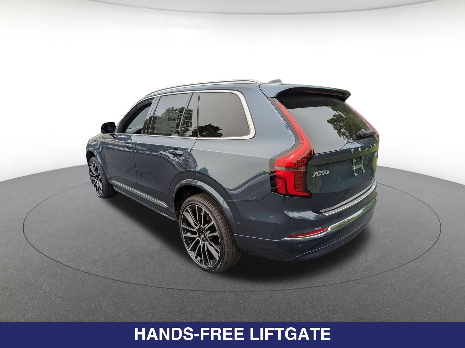 New 2025 Volvo XC90 B6 Ultra w/ Protection Package Premier AWD/4WD image 6