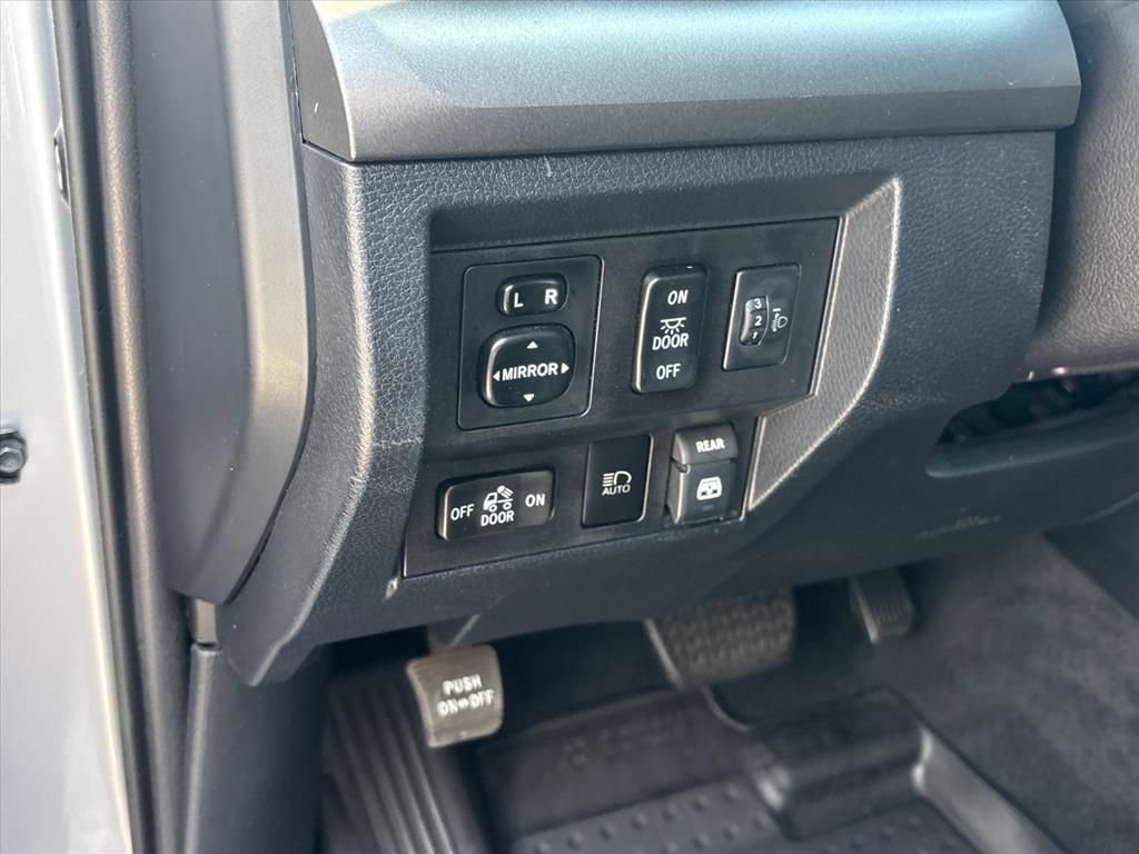 Used 2019 Toyota Tundra SR5 w/ SR5 Upgrade Package AWD/4WD image 7