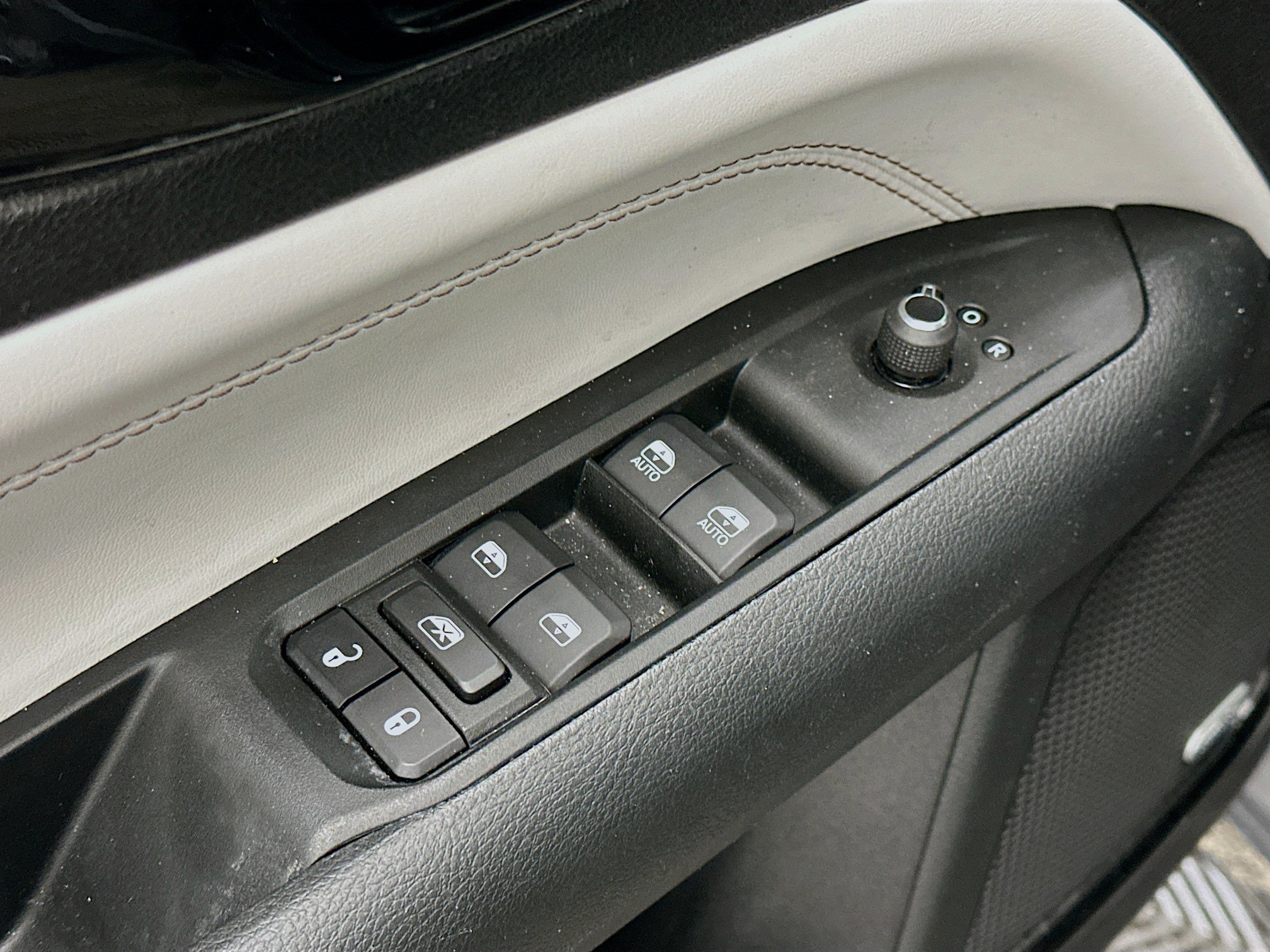 Used 2022 Jeep Compass Limited w/ Sun and Sound Group AWD/4WD image 15