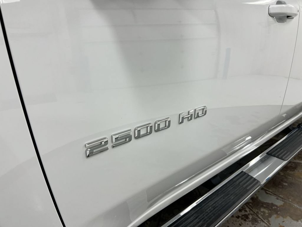 Used 2025 Chevrolet Silverado 2500 LT w/ Convenience Package AWD/4WD image 26
