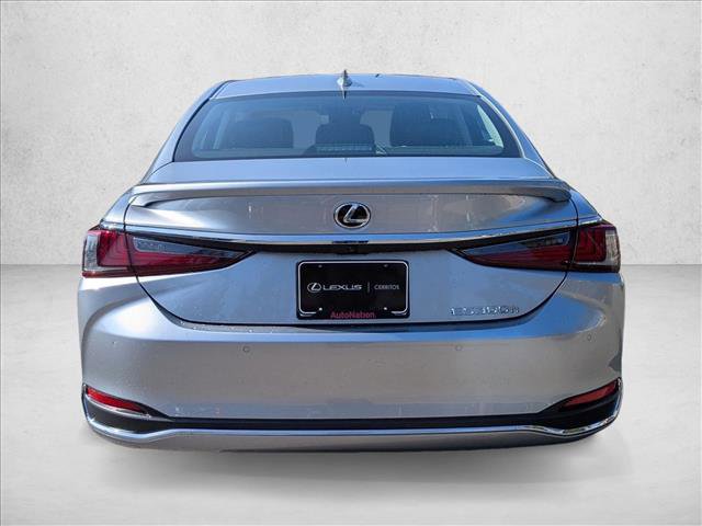 Certified 2025 Lexus ES 300h w/ Premium Package image 7