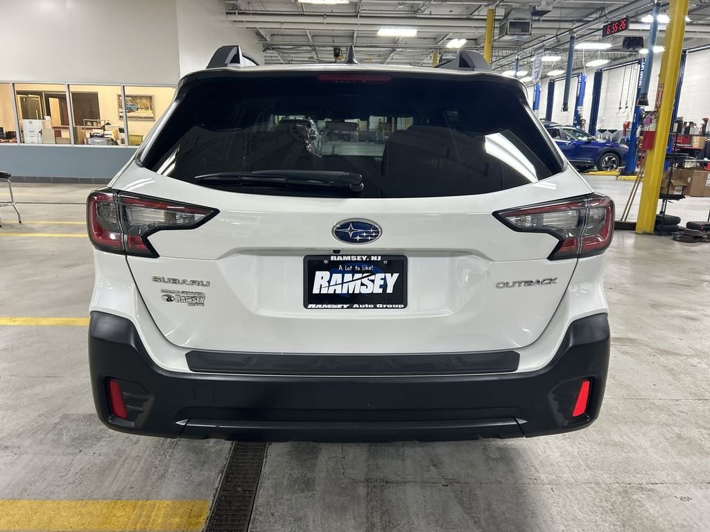 Used 2020 Subaru Outback Premium image 7