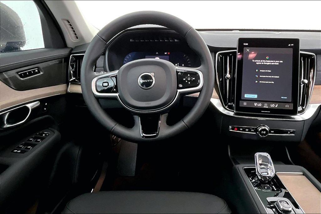 New 2026 Volvo XC90 B5 Plus AWD/4WD image 13