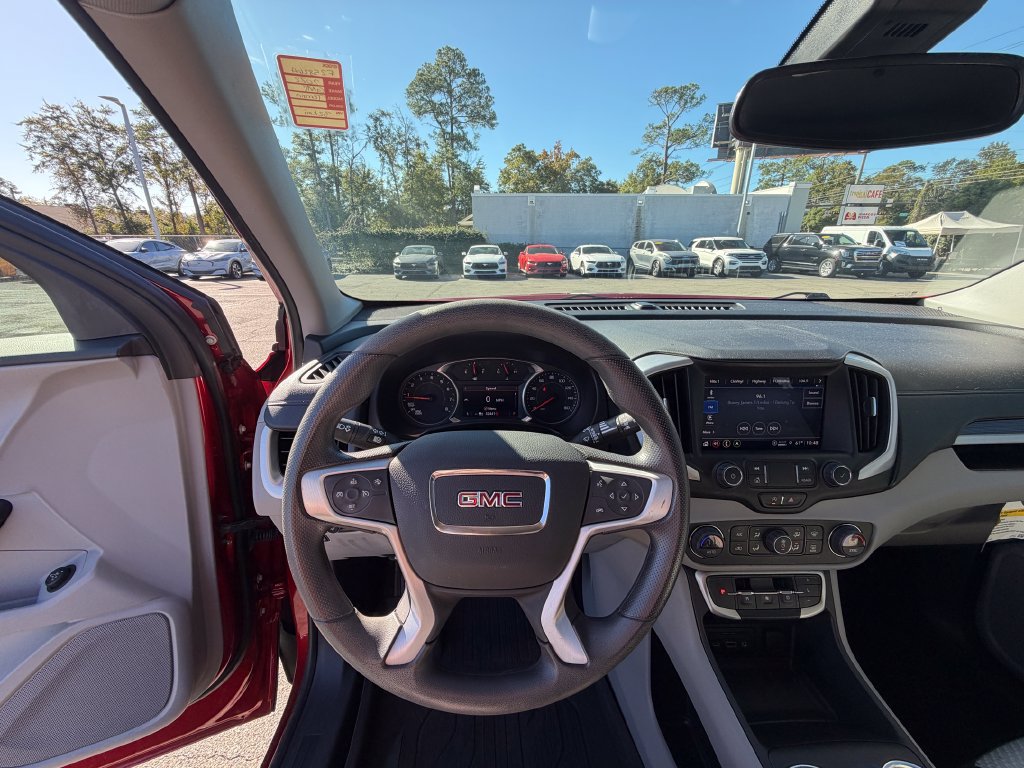 Used 2022 GMC Terrain SLE w/ Driver Convenience Package AWD/4WD image 9
