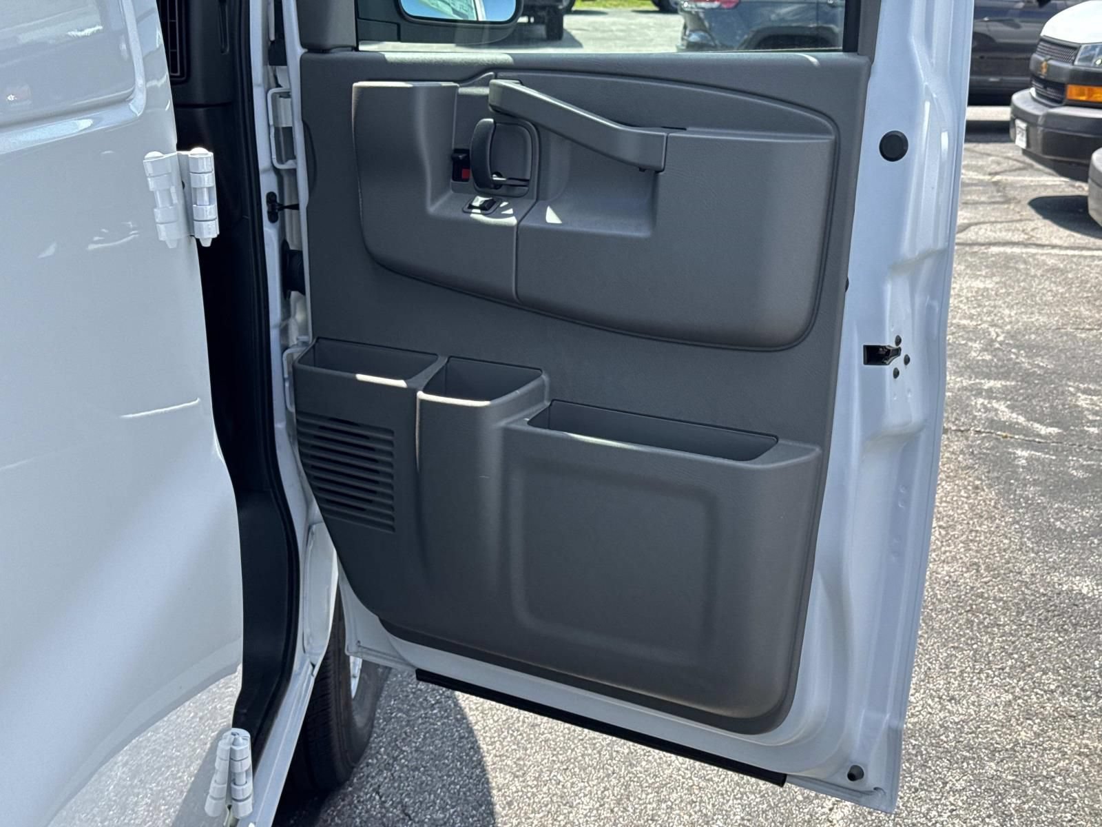 New 2026 Chevrolet Express 2500 Extended w/ Driver Convenience Package RWD image 10
