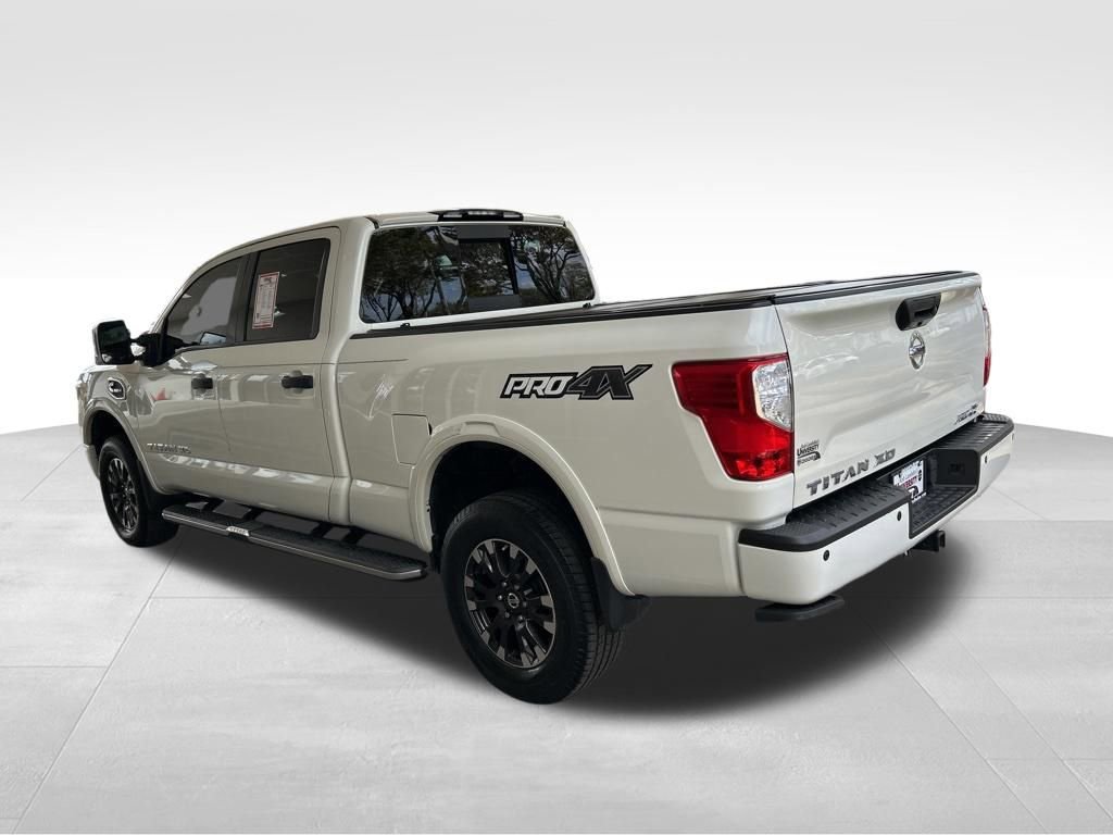 Used 2019 Nissan Titan PRO-4X w/ Pro-4x Convenience Package image 4