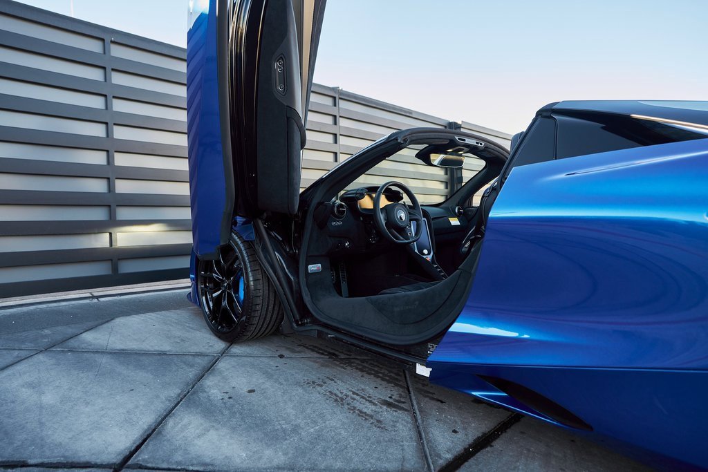Used 2026 McLaren 750S Spider image 30
