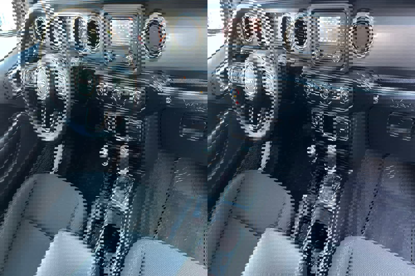 Used 2019 Jeep Wrangler Sport image 3