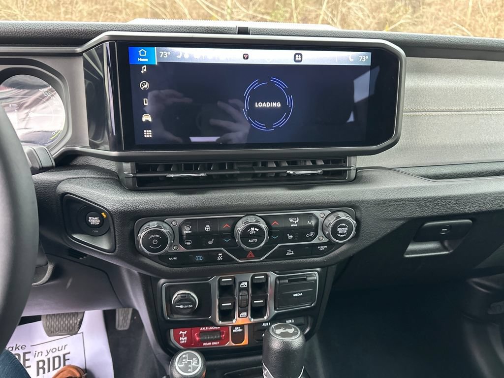 Used 2024 Jeep Wrangler Unlimited AWD/4WD image 15