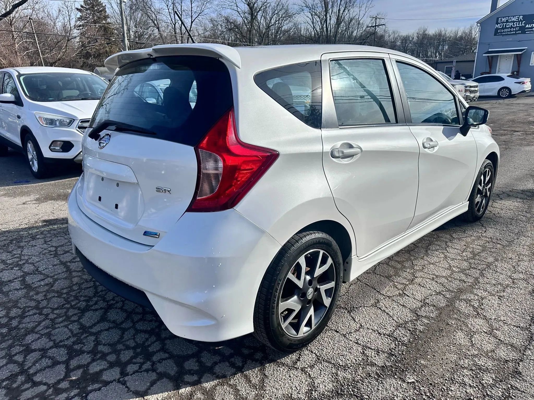 Used 2015 Nissan Versa Note SR w/ SR Tech Package image 5